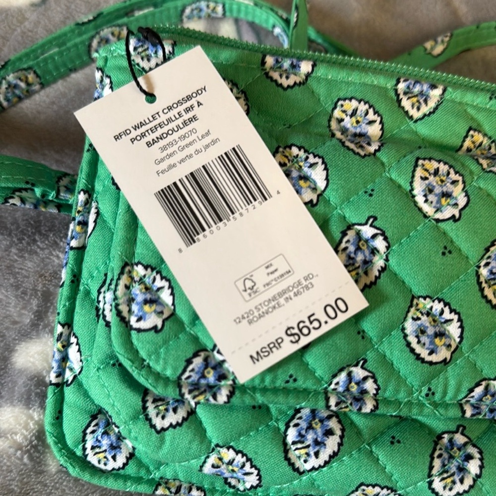 NWT Vera Bradley RFID Crossbody in Garden Green Leaf - Picture 6 of 6